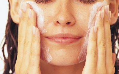 POR QUÉ CUIDAR NUESTRA PIEL CON LA COSMÉTICA NATURAL